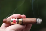 Hoyo de Monterrey Short Hoyo Pirámides Edición Limitada 2011