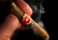La Flor Dominicana Double Ligero Cameroon