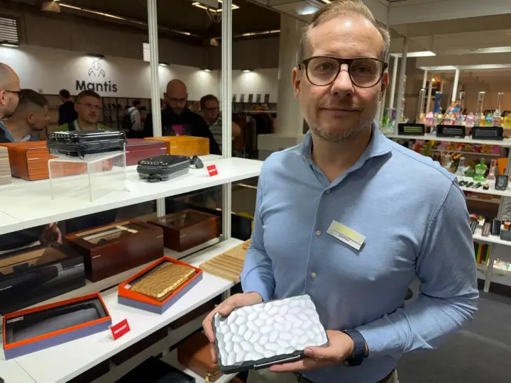 Cassette представит новые аксессуары и сигары для немецкого рынка