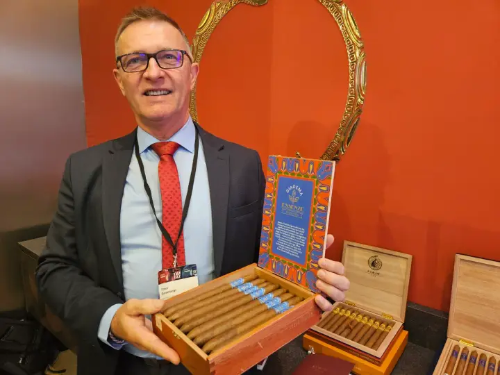 Continental Tobacco представила новую линейку Essenze Tradicion