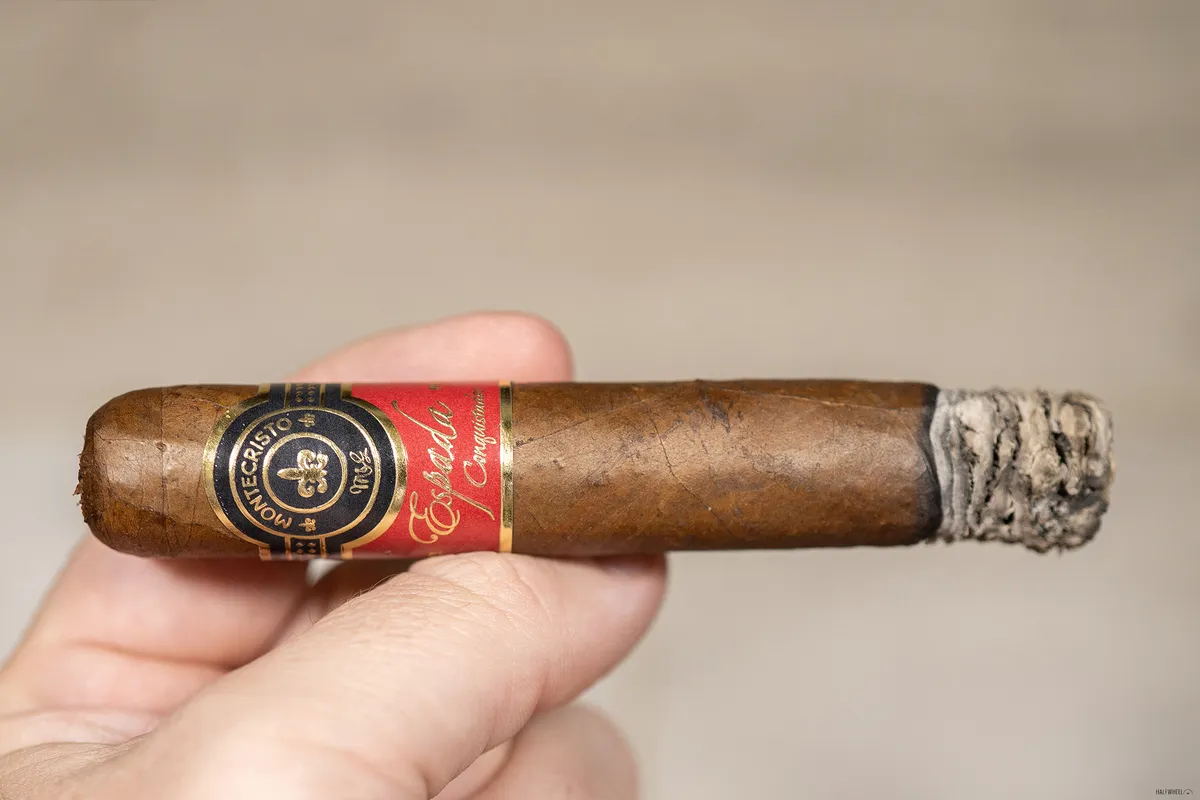 Montecristo Espada Conquistador Ricasso: новая витола никарагуанской линейки