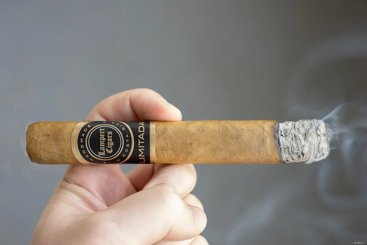 Lampert выпустила Limitada 2026, созданную на фабрике Tabacos de Costa Rica