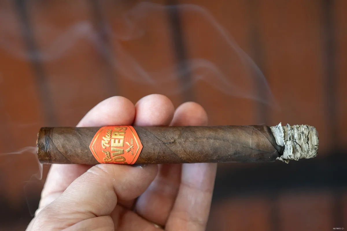 Dunbarton Tobacco & Trust выпустила Red Meat Lovers Spicy Beef Stick