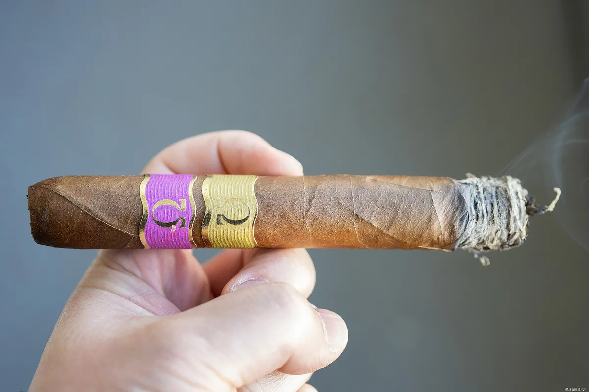 Gran Habano выпустила свой первый гондурасский пуро Persian King Omega Omega